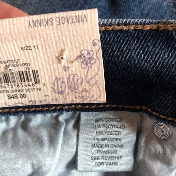 1 LEFT💋 NWT MUDD MID-RISE CROPPED SKINNY JEANS 15 - Picture 7 of 7